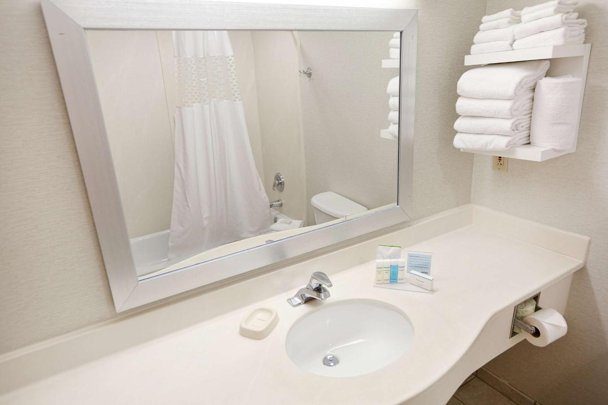 Hampton Inn & Suites Chincoteague-Waterfront, Va Ngoại thất bức ảnh